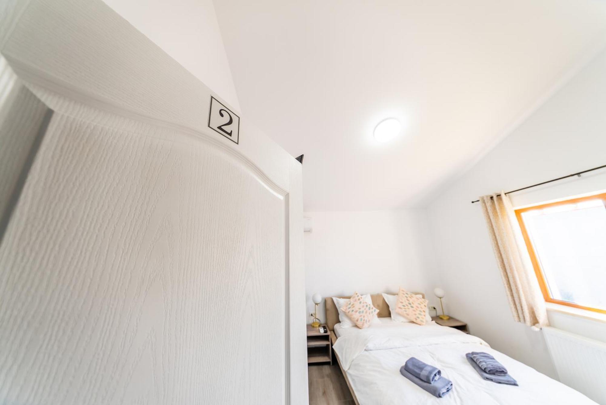 Ferienwohnung La Casa Blanca Vladimirescu Exterior foto